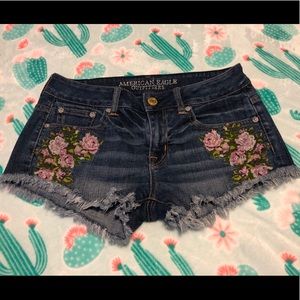 American Eagle Size 2 Shorts